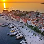 アパート Pablo *